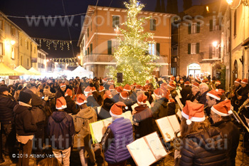 2019/12/01 Concerto x accensione albero di Natale